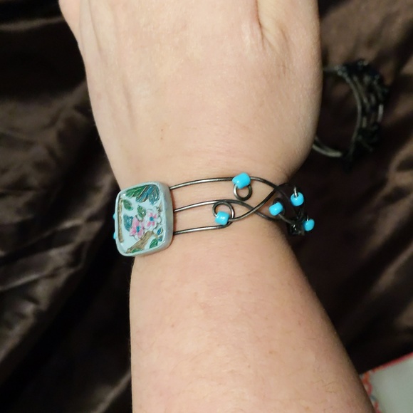 Two bracelets - Picture 3 of 9